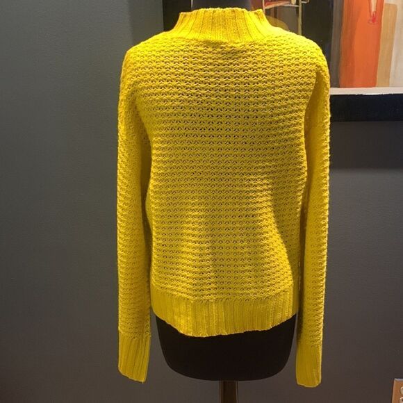 alison andrews yellow cable knit sweater. NWT. Medium. - Picture 4 of 5